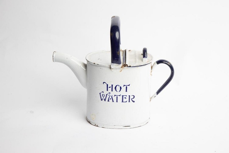 Hospital Hot Water Can in Enamel 